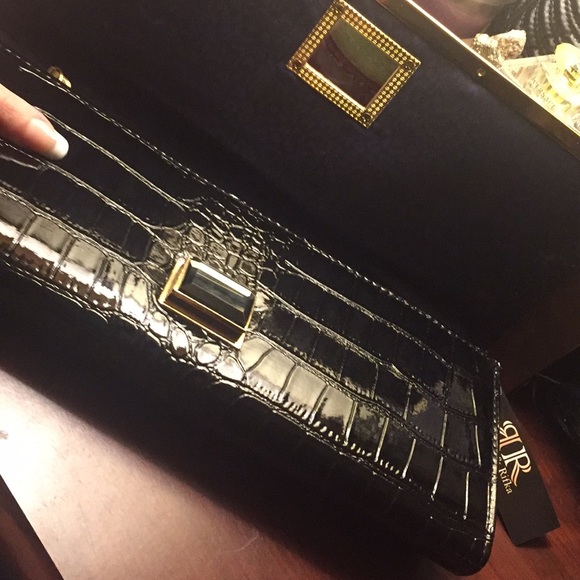 TRADED 💕Evening bag/oversized clutch - Picture 2 of 9
